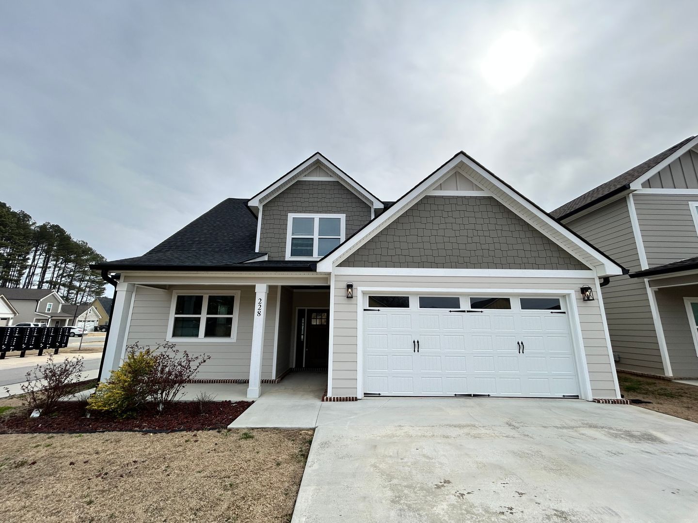 Ringgold House: 228 Willow Grove Ct