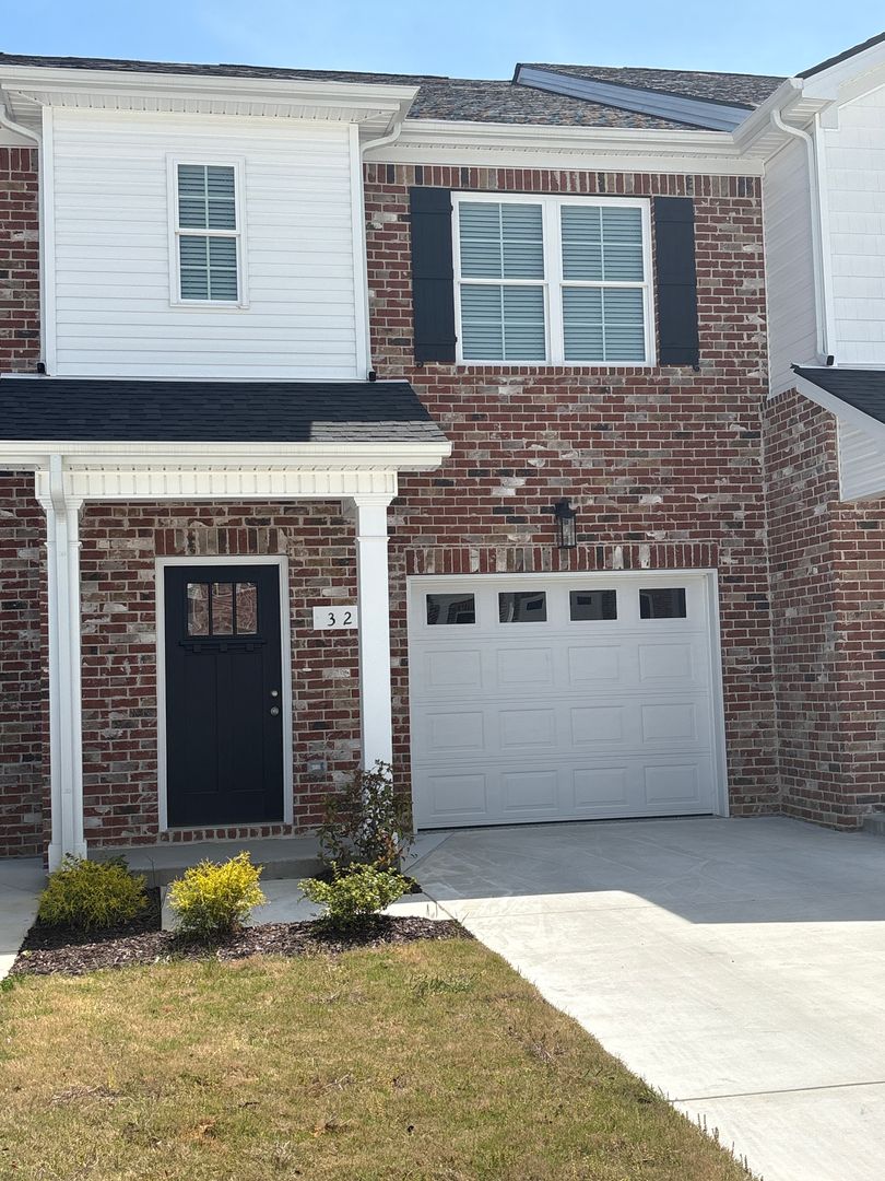 Tullahoma Townhome: 32 Hardwood Rd