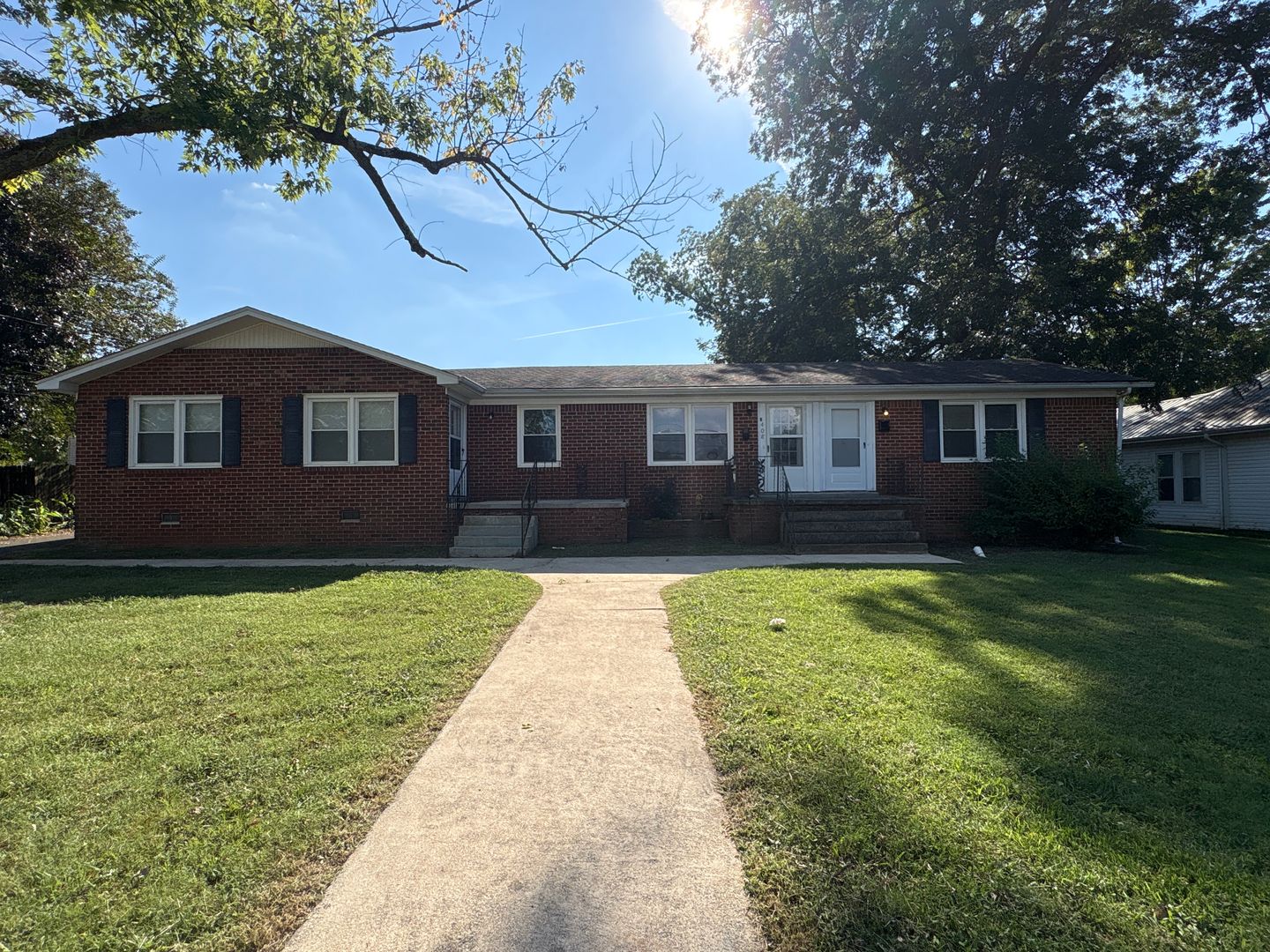 Winchester Apartment: 408 S Jefferson Street