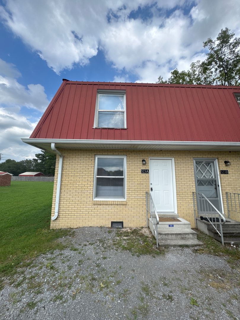 Lebanon Townhome: 523 A Dawson Ln