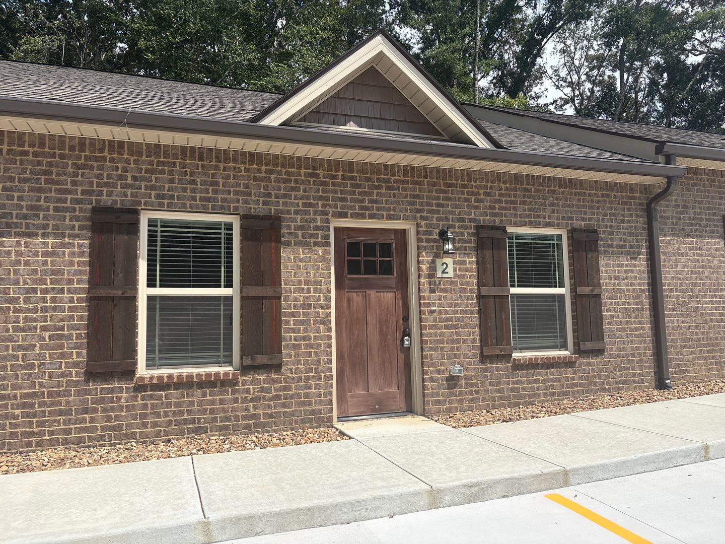 Manchester Apartment: 513 West End Circle