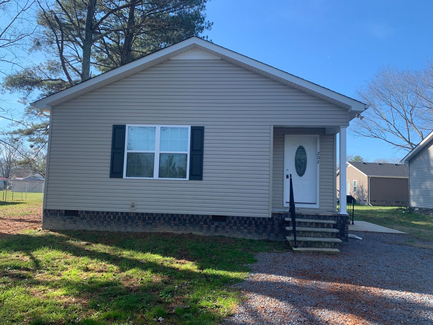 Tullahoma House: 202 Broadrick St