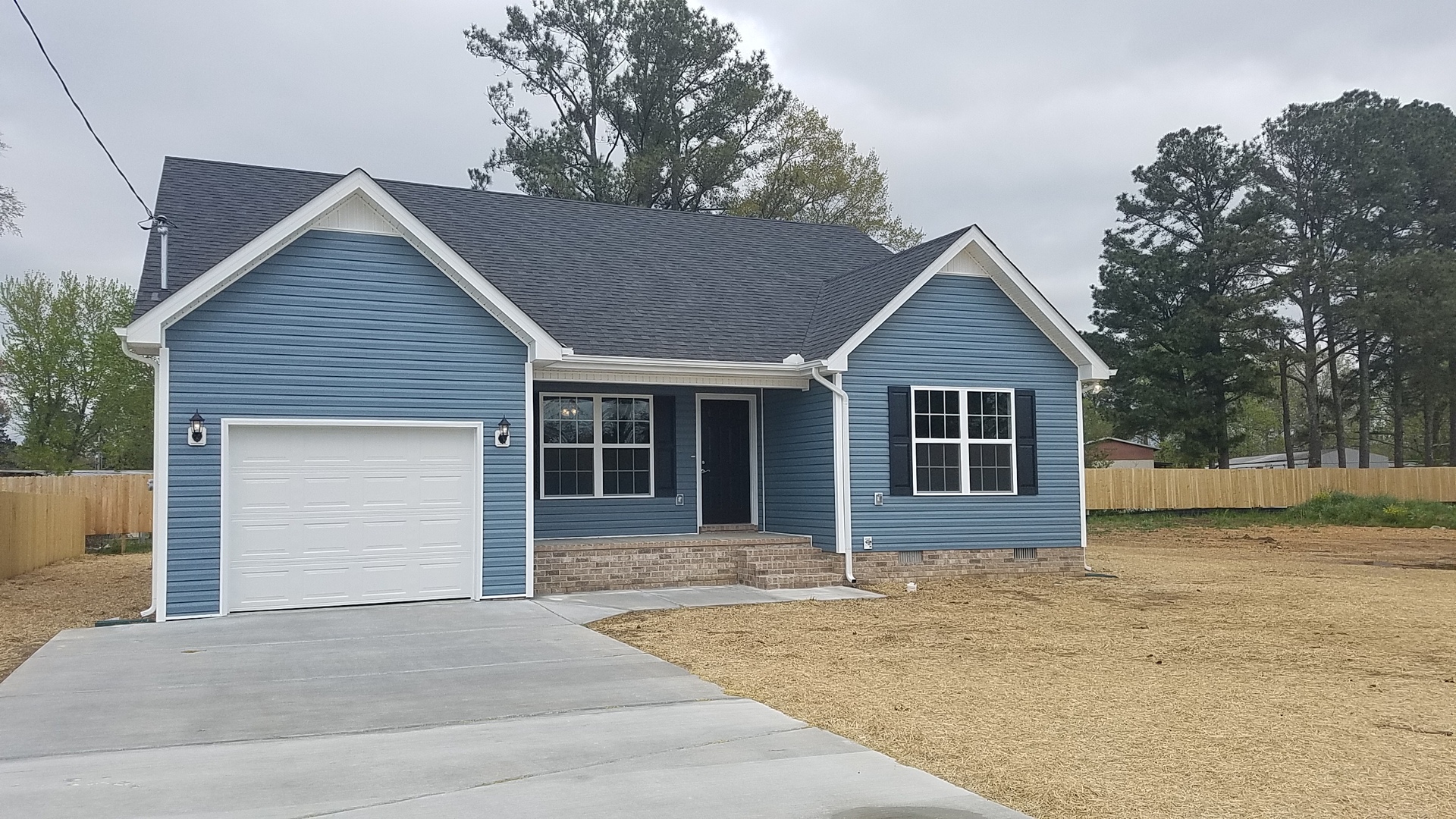 Manchester House: 120 Amelia Drive