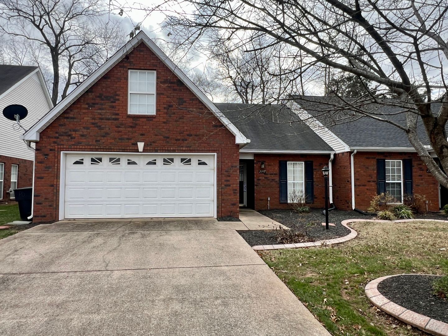 Murfreesboro House: 2747 Stonehedge Dr.