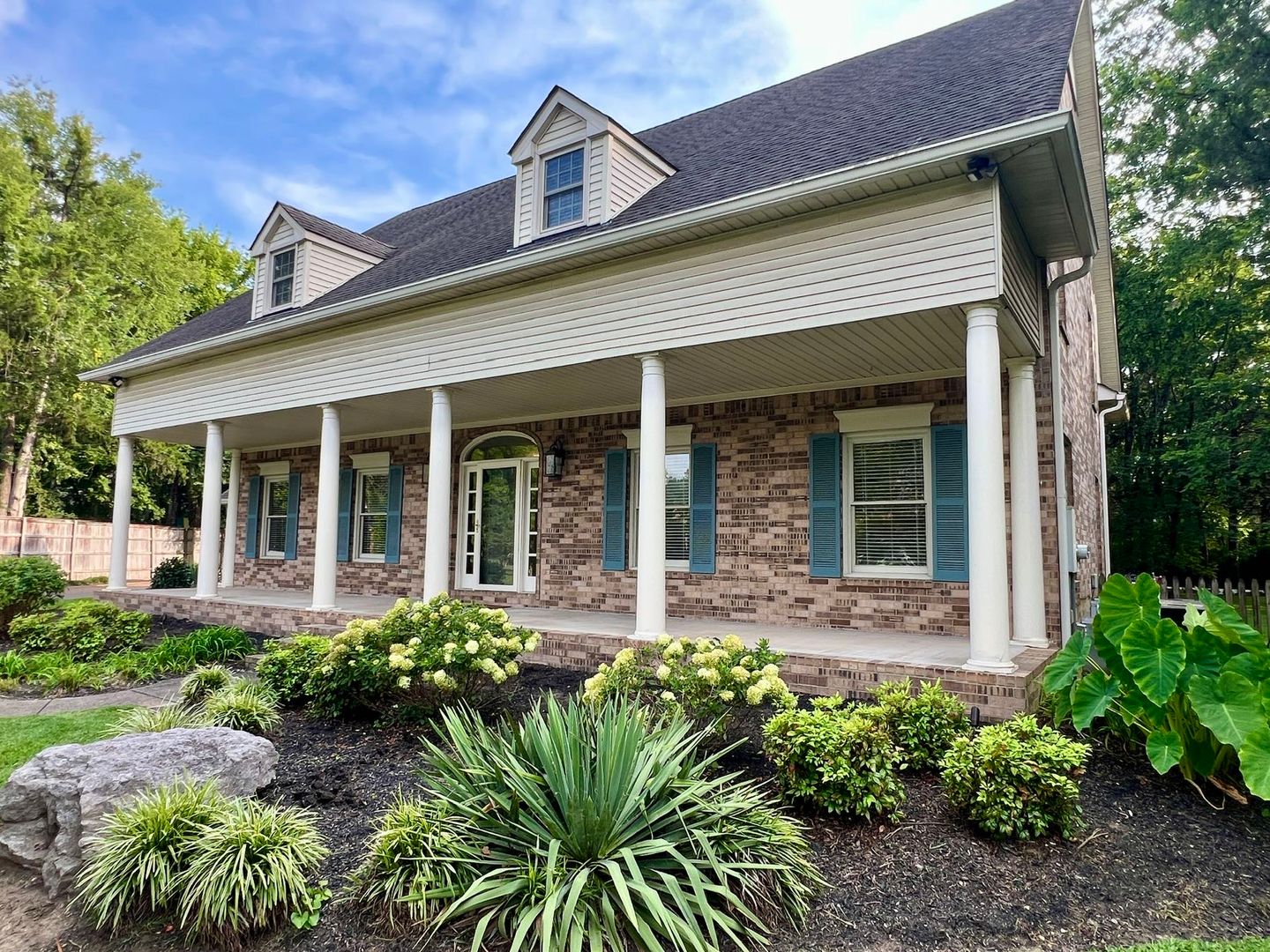 Murfreesboro House: 1302 Honeywood Place