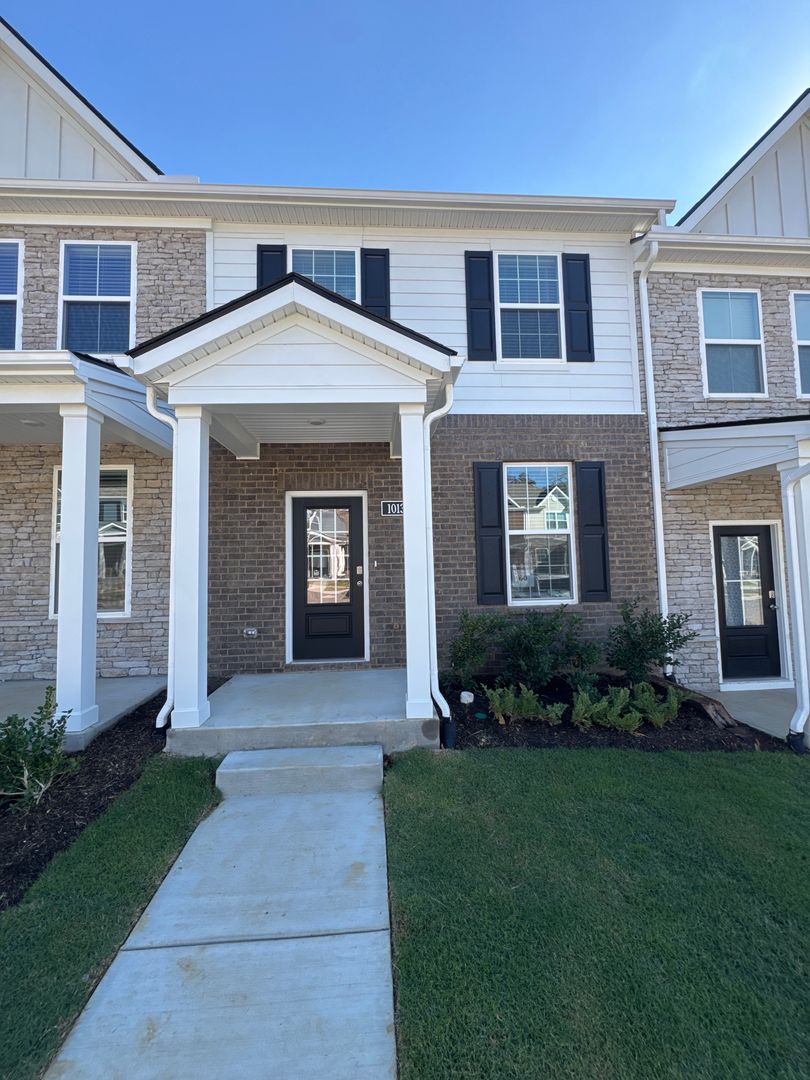 Lebanon House: 1013 Keyes Place