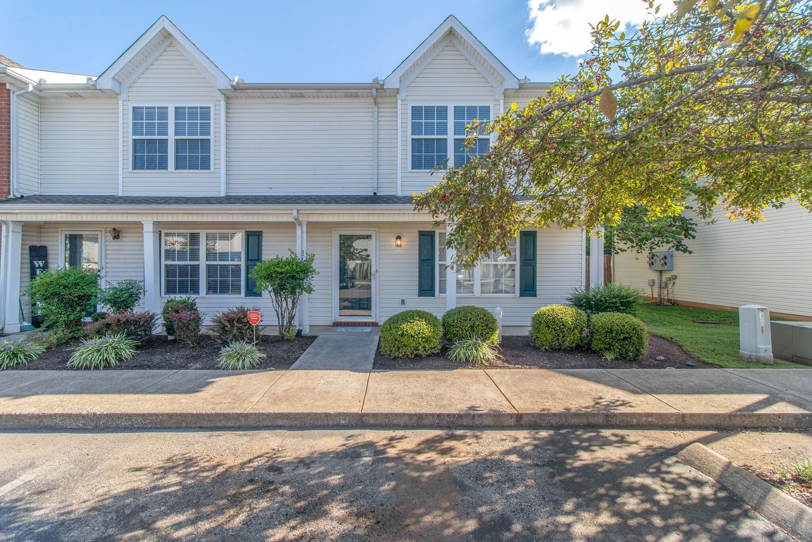 Murfreesboro Townhome: 417 Shoshone Place