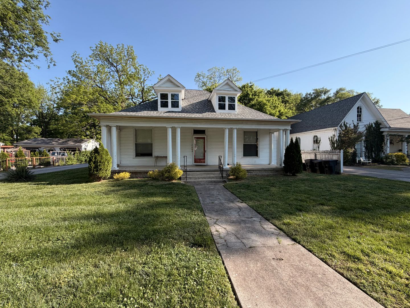 Murfreesboro Apartment: 335 E Burton St