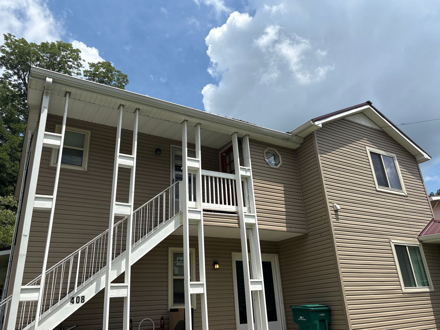 Winchester Apartment: 408 3rd Avenue NW
