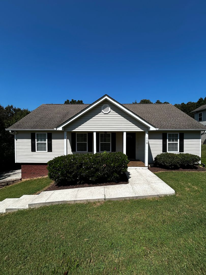 Ringgold House: 118 Cleo Circle