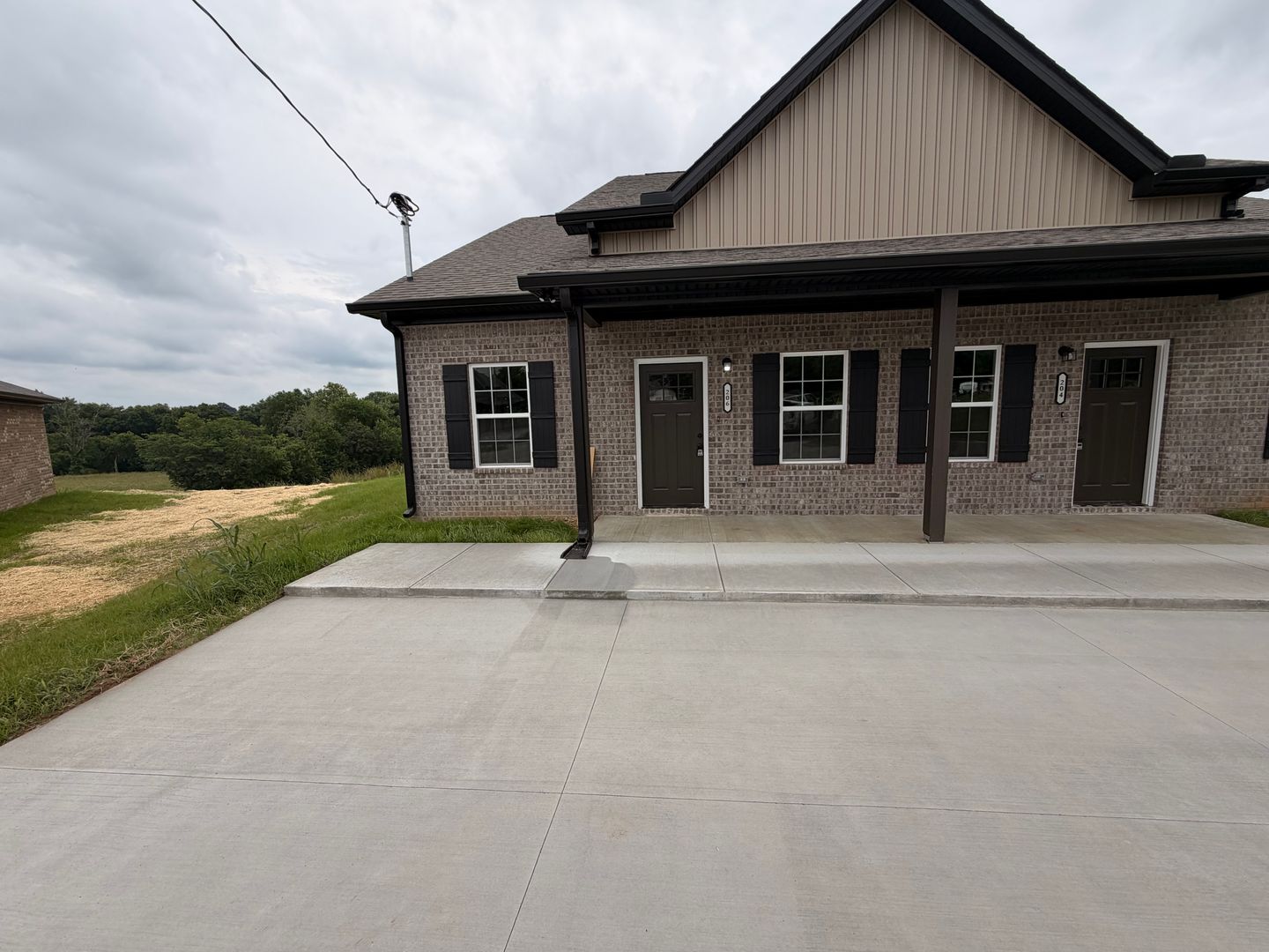 Shelbyville House: 206 Cates St