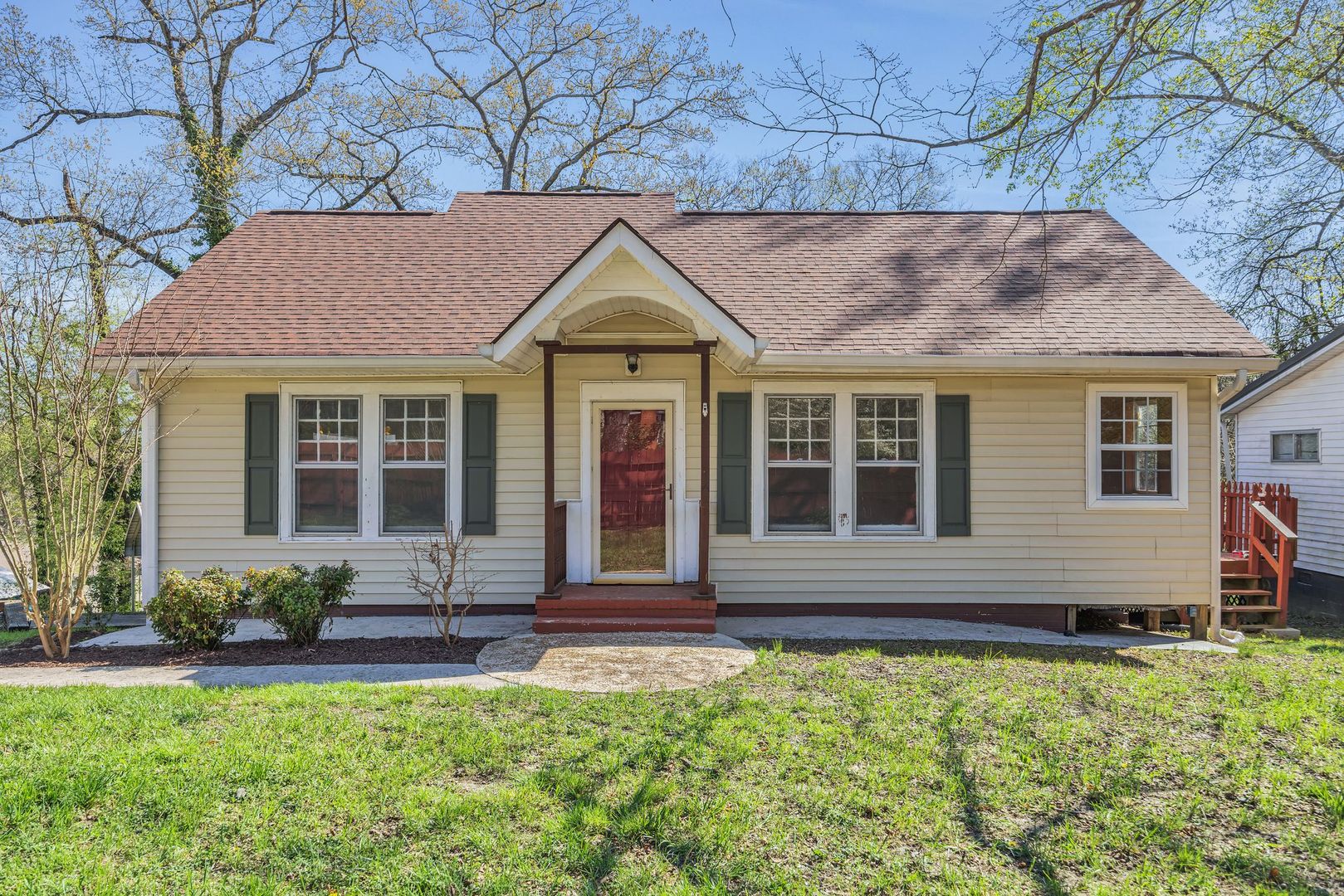 Rossville House: 156 Greens Lake Rd