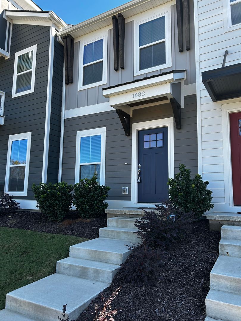 Chattanooga Townhome: 1682 S Watkins St