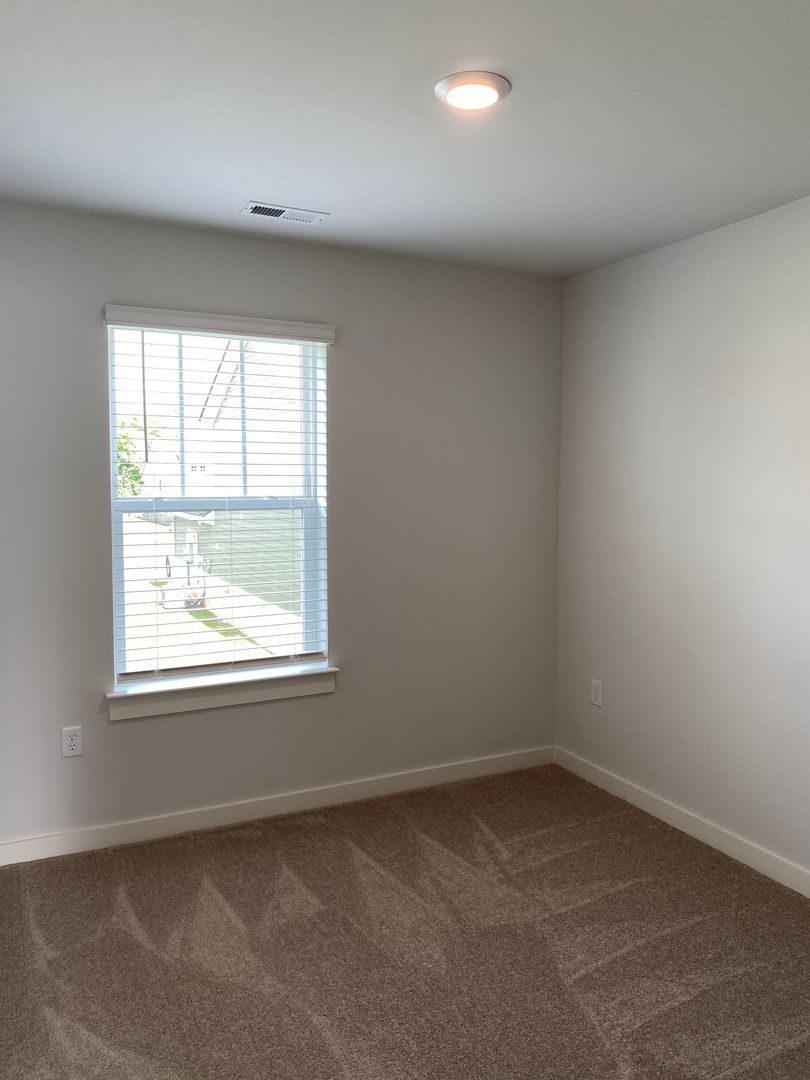 Murfreesboro House: 1741 Frodo Way