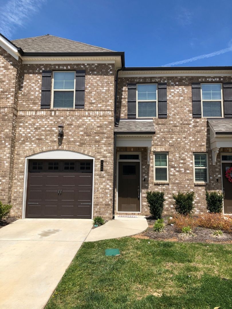 Murfreesboro Townhome: 2806 Haversack Circle