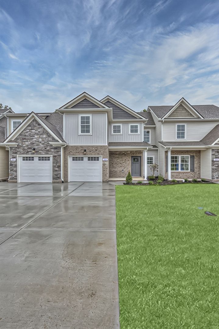 Manchester House: 113 Creek Wood Rd.
