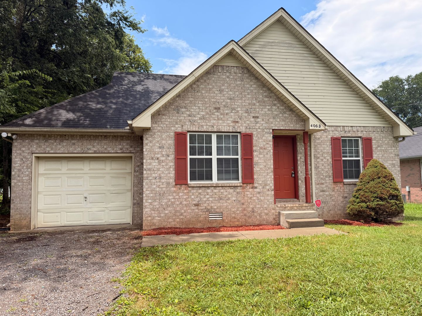 Smyrna House: 406 Hazelwood Drive