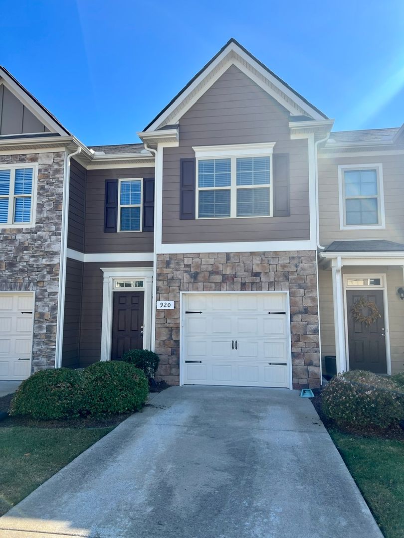 Murfreesboro Townhome: 920 Brigade Loop