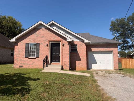 Newly Refreshed 3 Bedroom 2 Bath home in the heart of Smynra! – photo 1