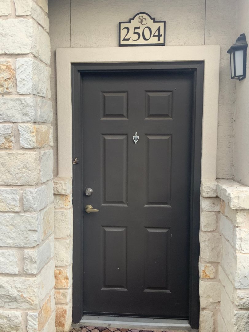 Boerne Apartment: 1000 Diamond Dr