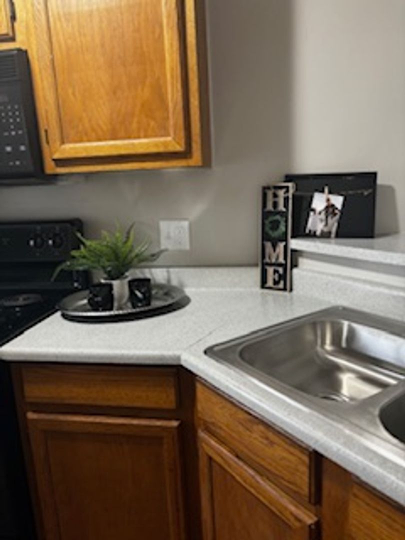 Lubbock Apartment: 7306 Aberdeen Ave