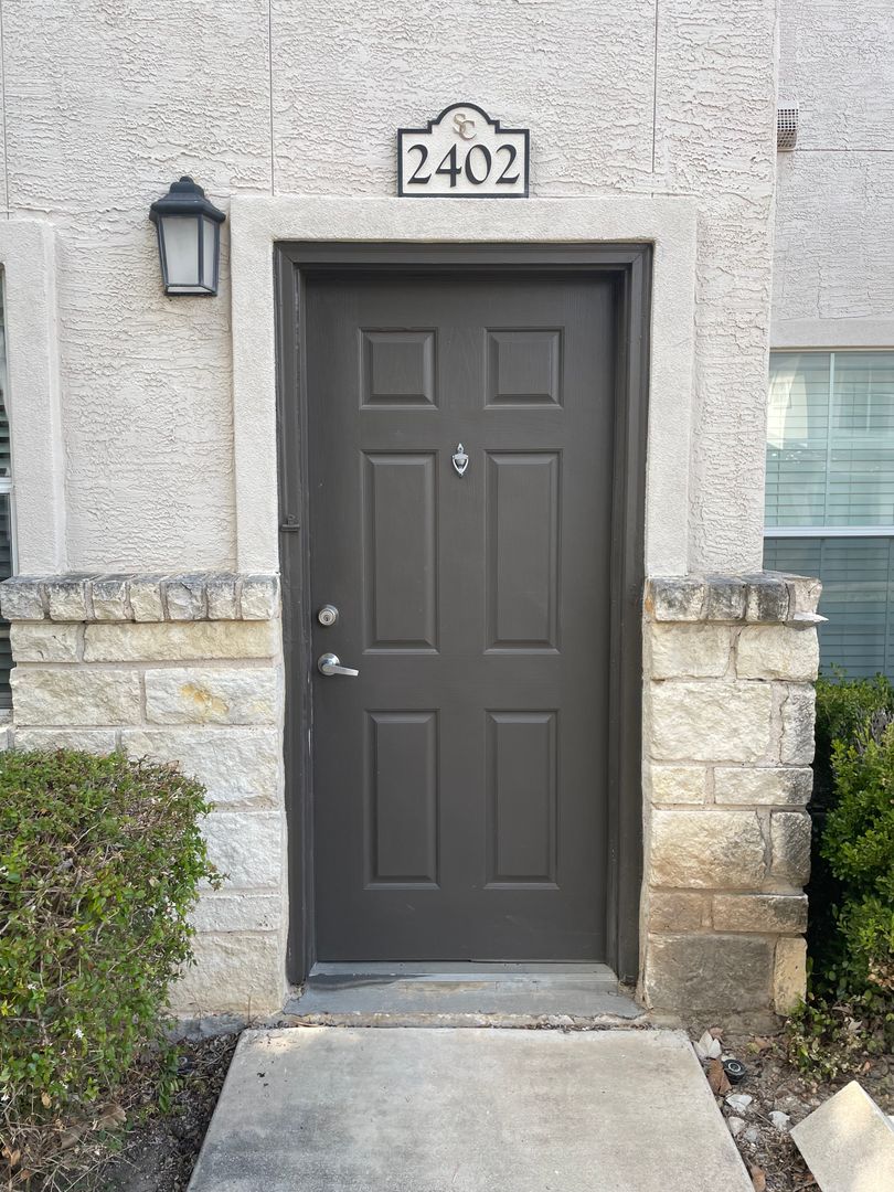 Boerne Apartment: 1000 Diamond Dr. 2400