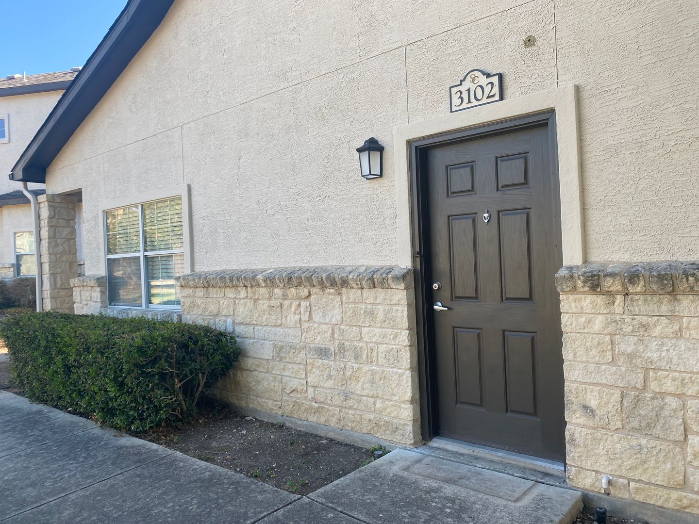 Boerne Apartment: 1000 Diamond Dr