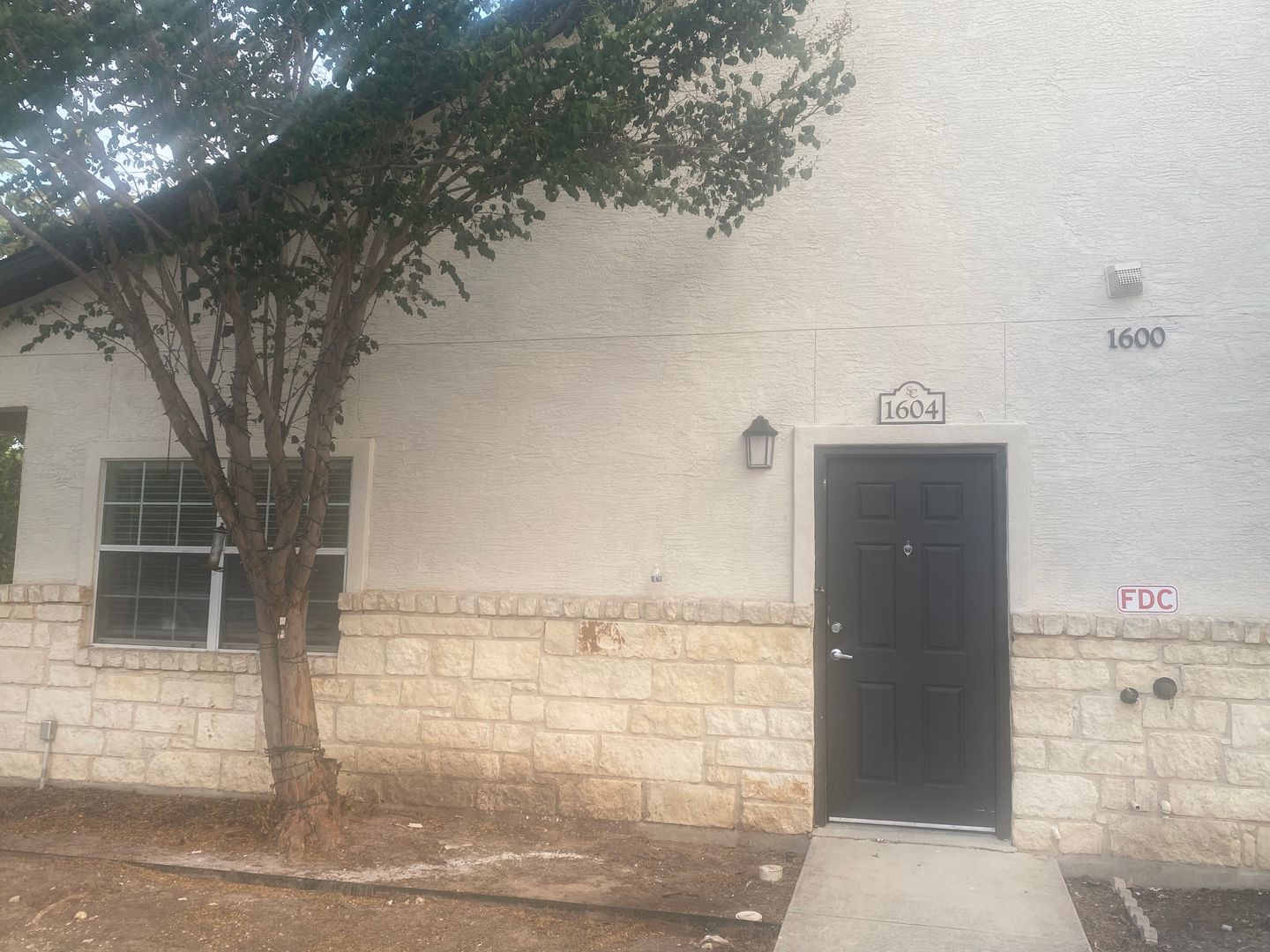 Boerne Apartment: 1000 Diamond Dr