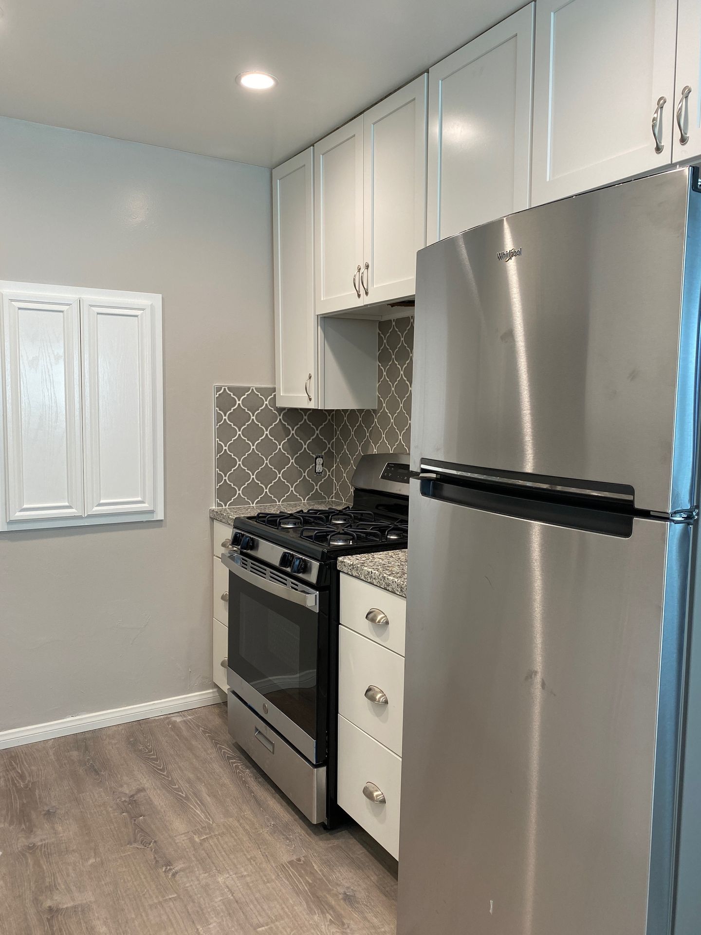 3 bedroom / 2 bath upstairs unit in Hillcrest 4 of 12