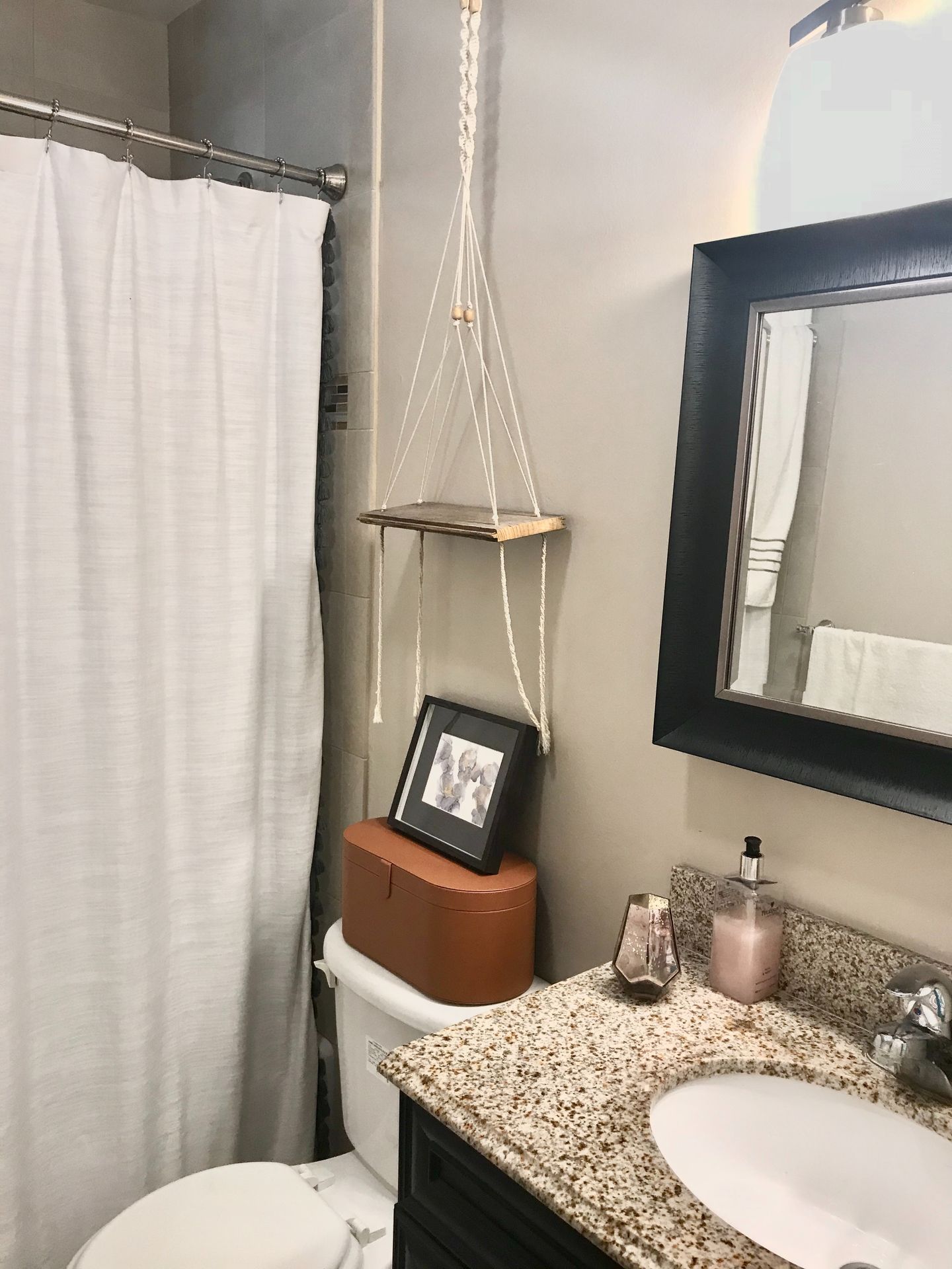 3 bedroom / 2 bath upstairs unit in Hillcrest 7 of 12