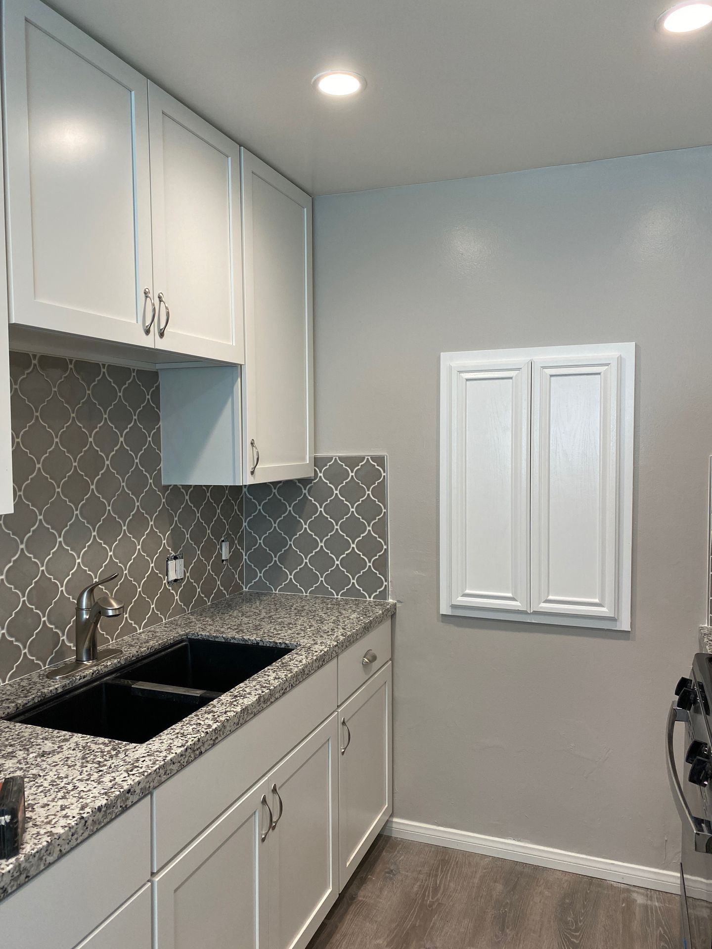 3 bedroom / 2 bath upstairs unit in Hillcrest 3 of 12