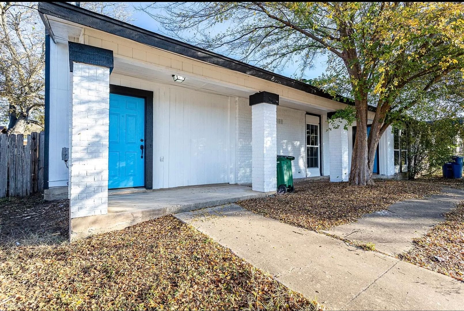 Austin Apartment: 4900 E Stassney Ln