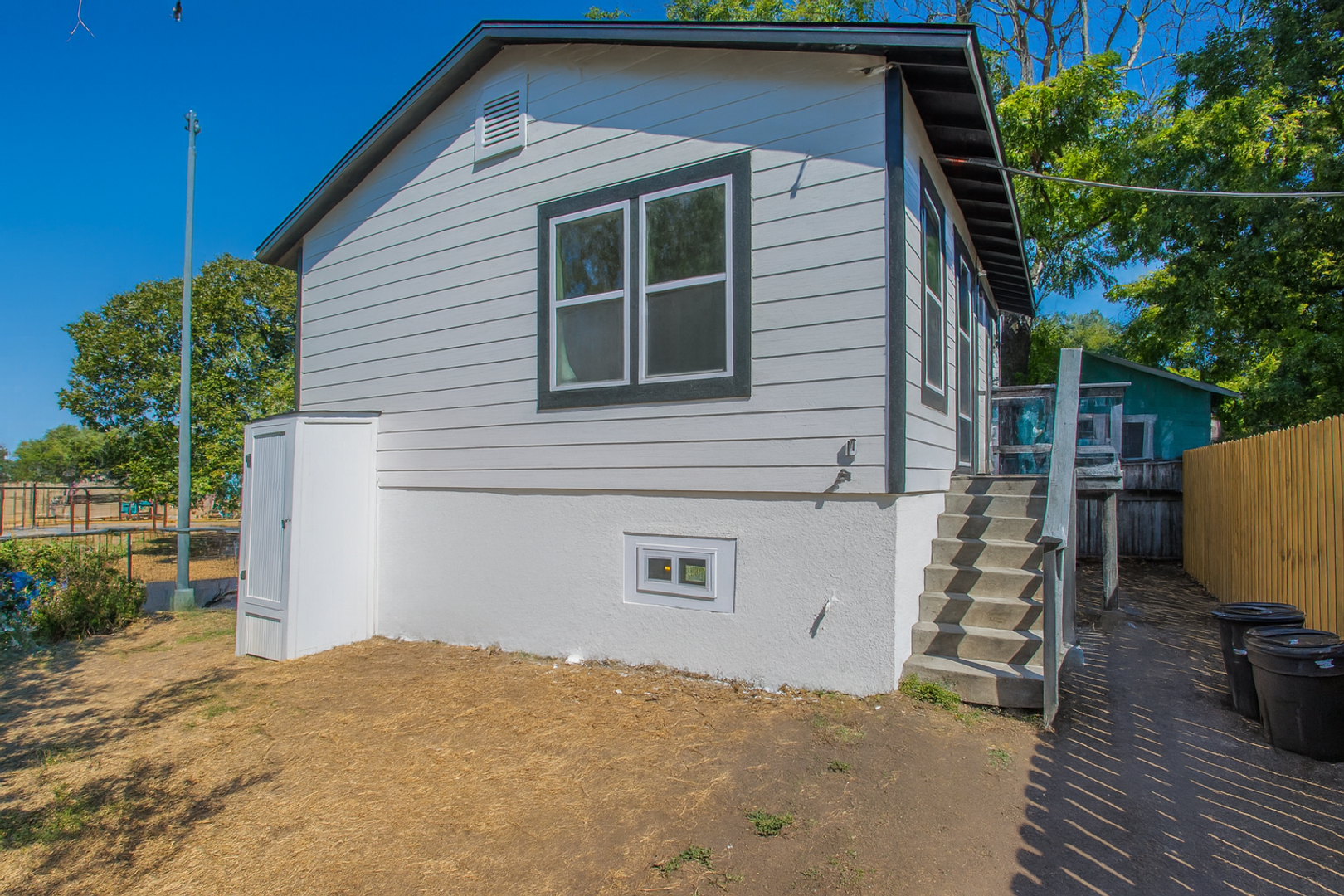 San Antonio Apartment: 2215 N Elmendorf Street