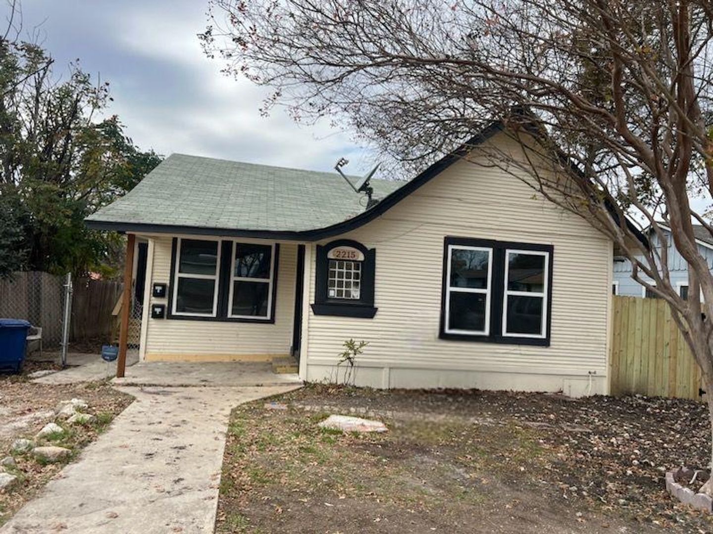 San Antonio Apartment: 2215 N Elmendorf Street