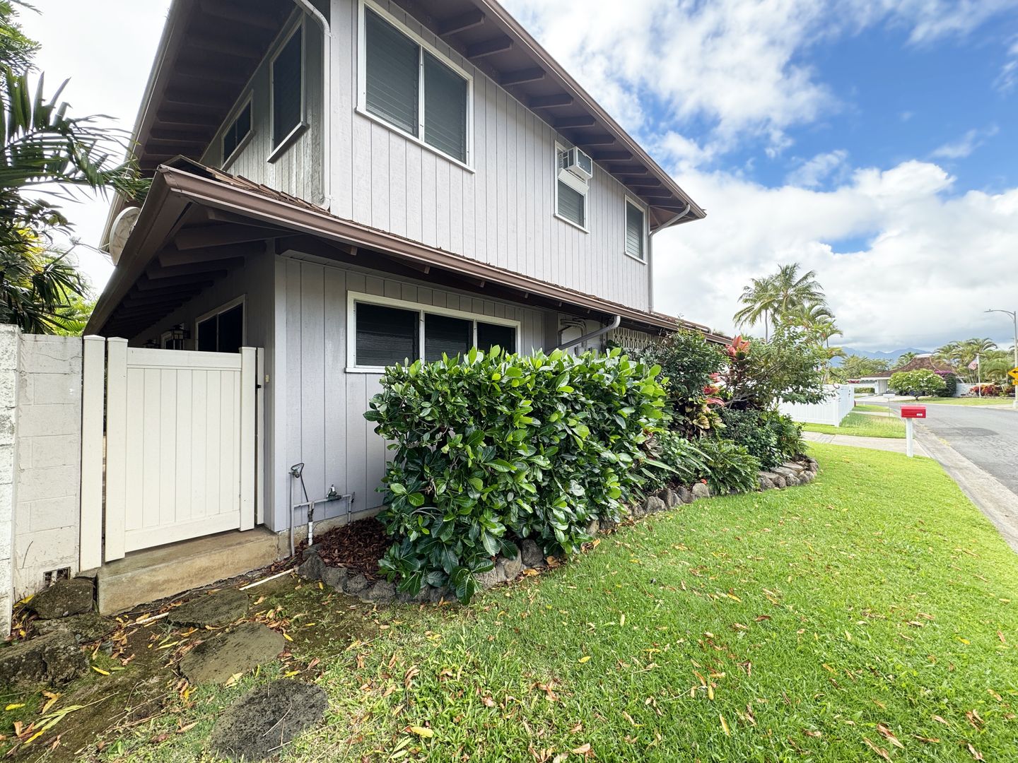 Kailua House: 115 Aikahi Loop
