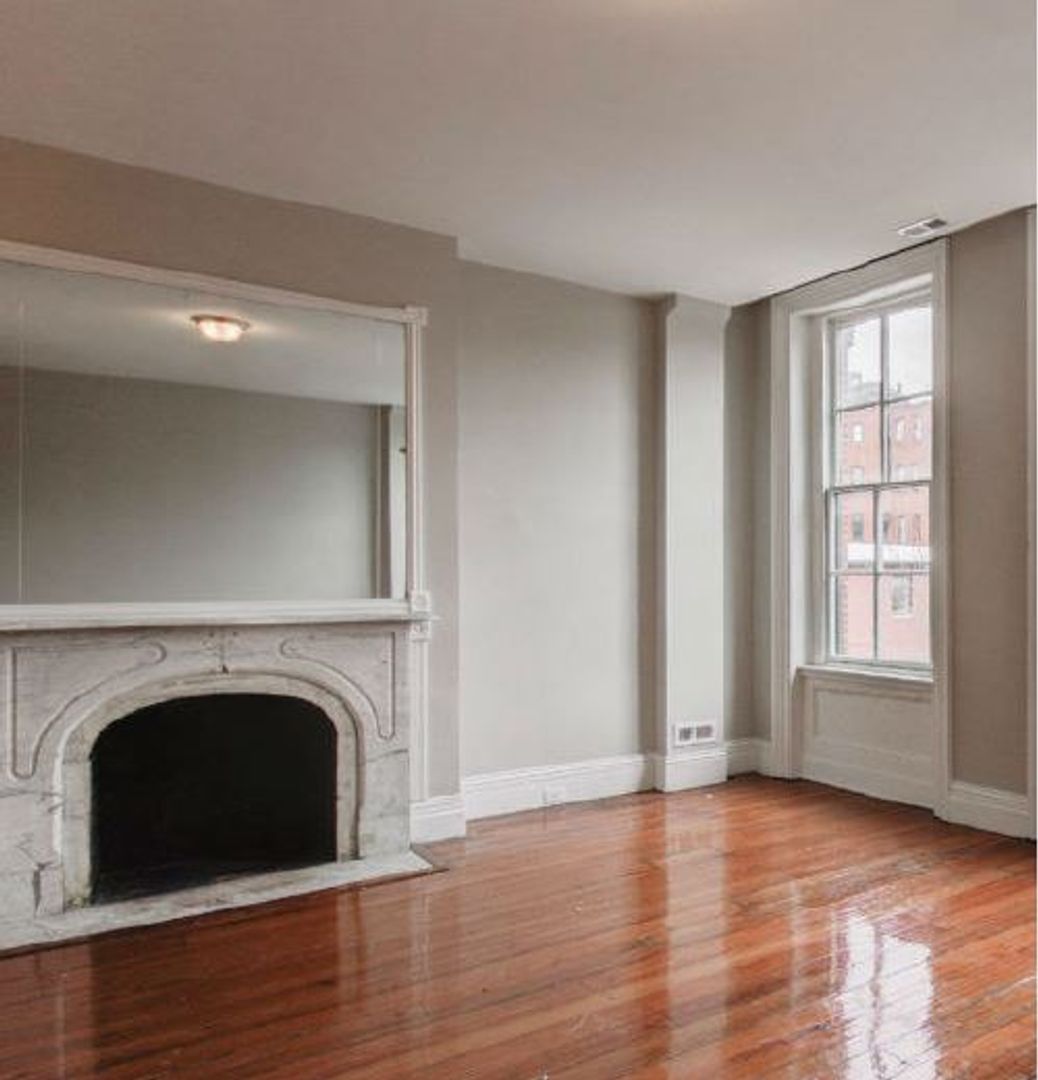 Baltimore Apartment: 825 N Charles Street