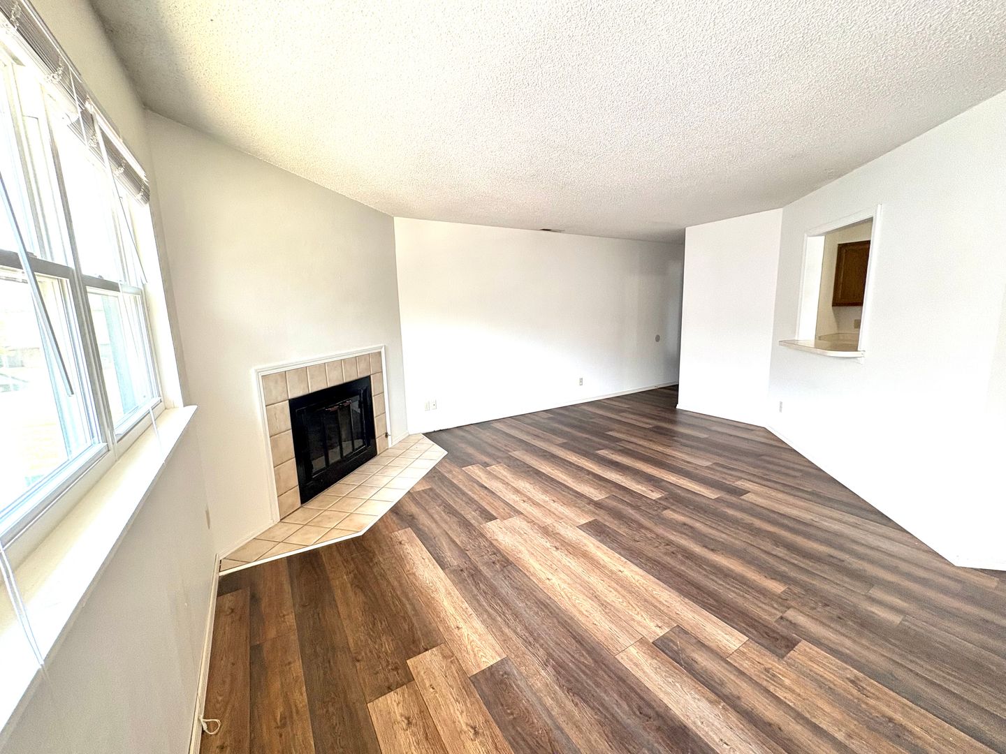 Hutchinson Apartment: 1705 E 24th Ave