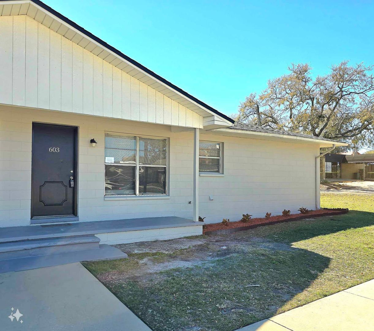 Lakeland Apartment: 603-605 East Garden Street