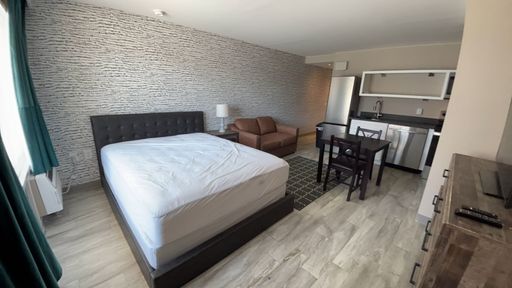 Ocean View Studio unit on Ocean Blvd. – photo 1