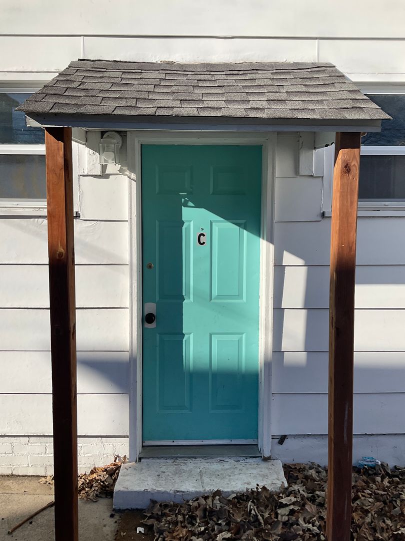 BELLEVILLE Apartment: 208 S Charles Street