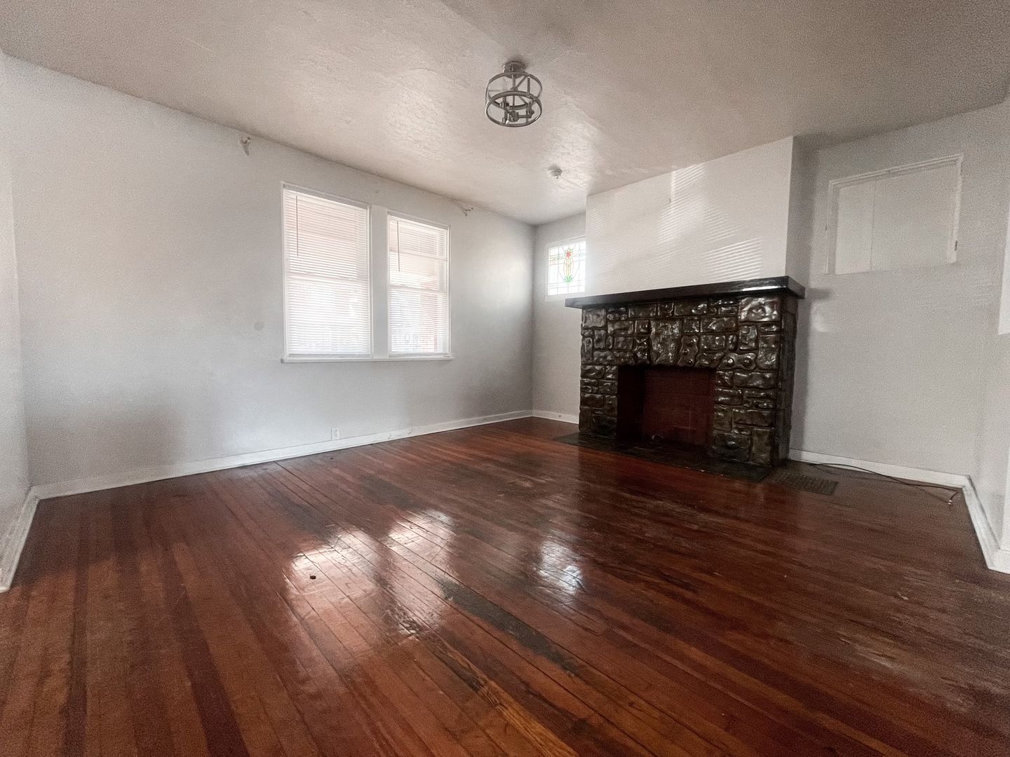 Pittsburgh House: 1208 Strahley Place