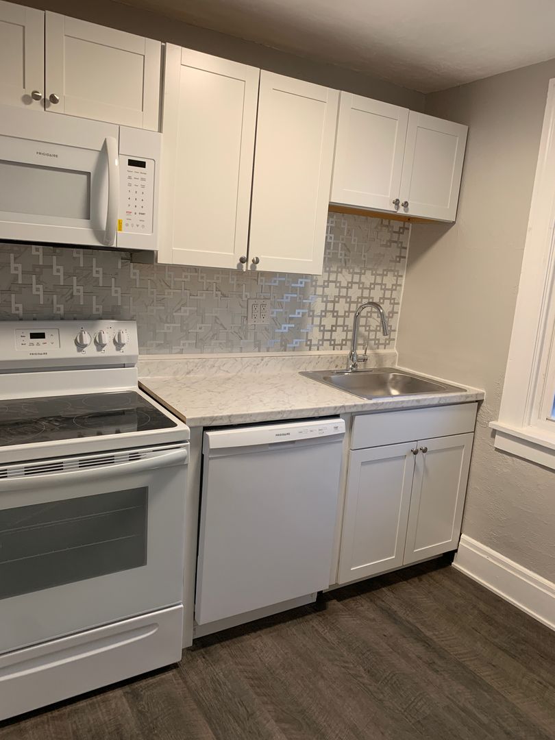 Pittsburgh Apartment: 410 Marlow St