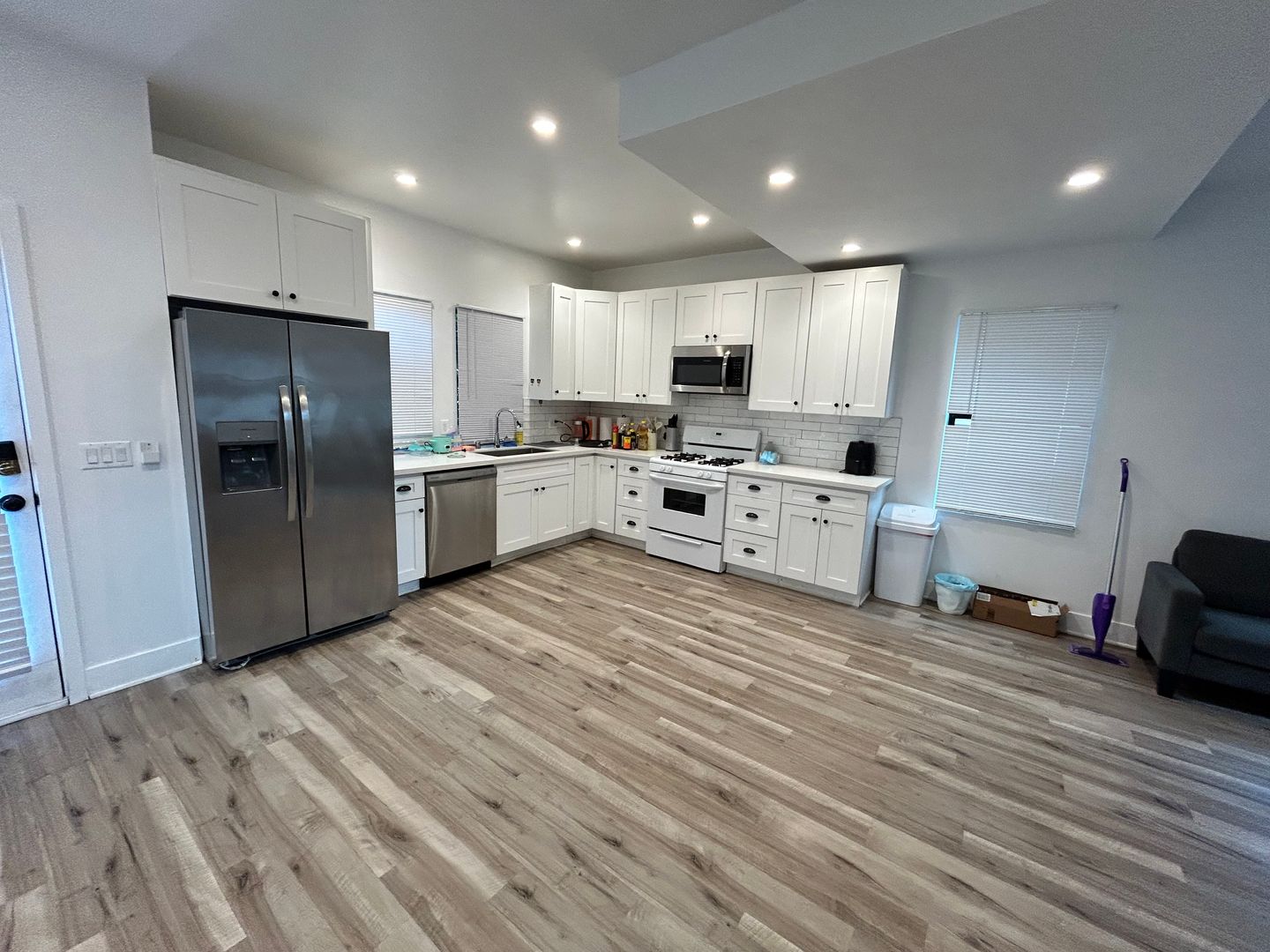 Los Angeles Apartment: 1334 W. 22nd St