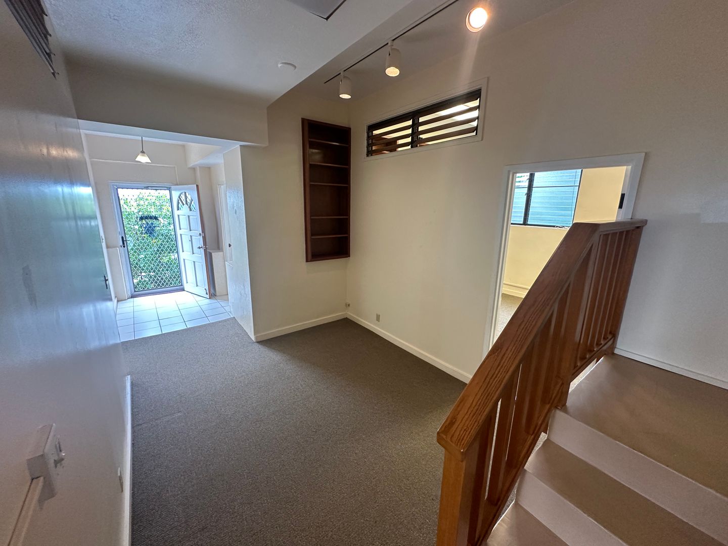 Honolulu House: 3717 Manini Way
