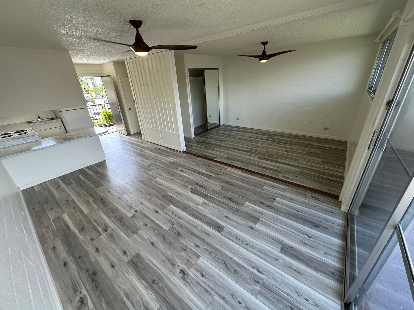 Kailua Apartment: 104 Kihapai St.