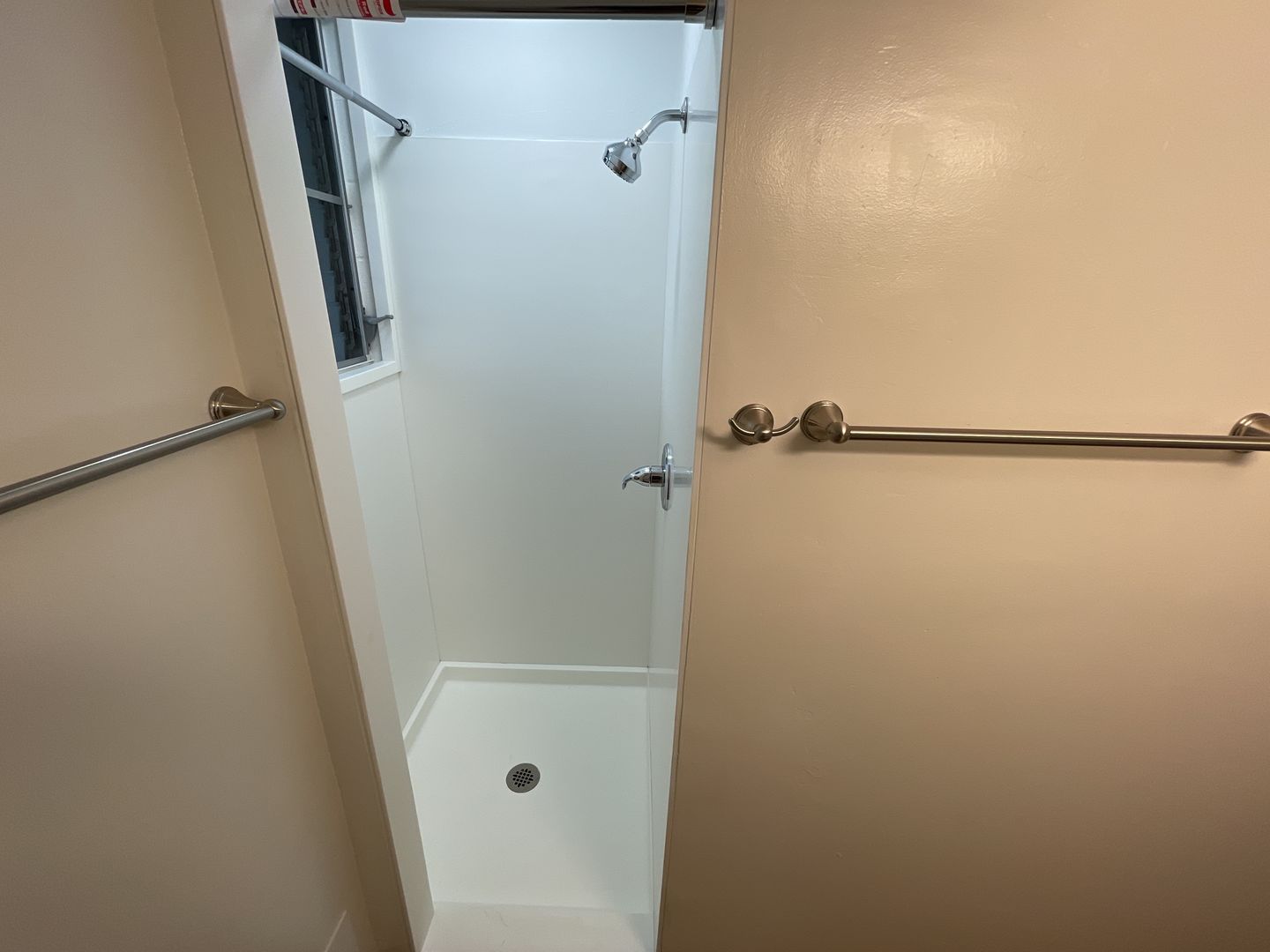 Kailua Apartment: 104 Kihapai St.