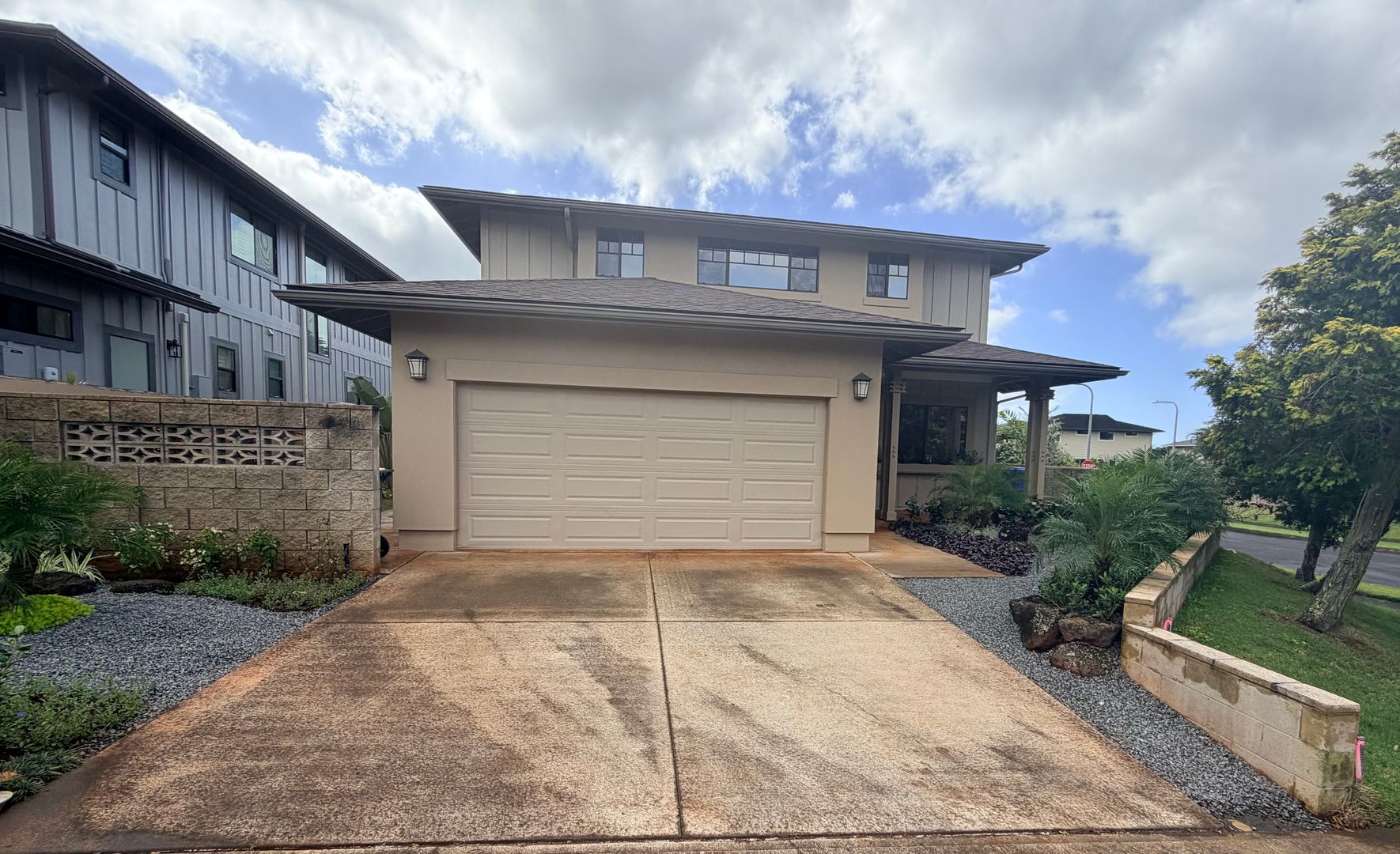 Mililani House: 94-1021 Ho'Ama St.