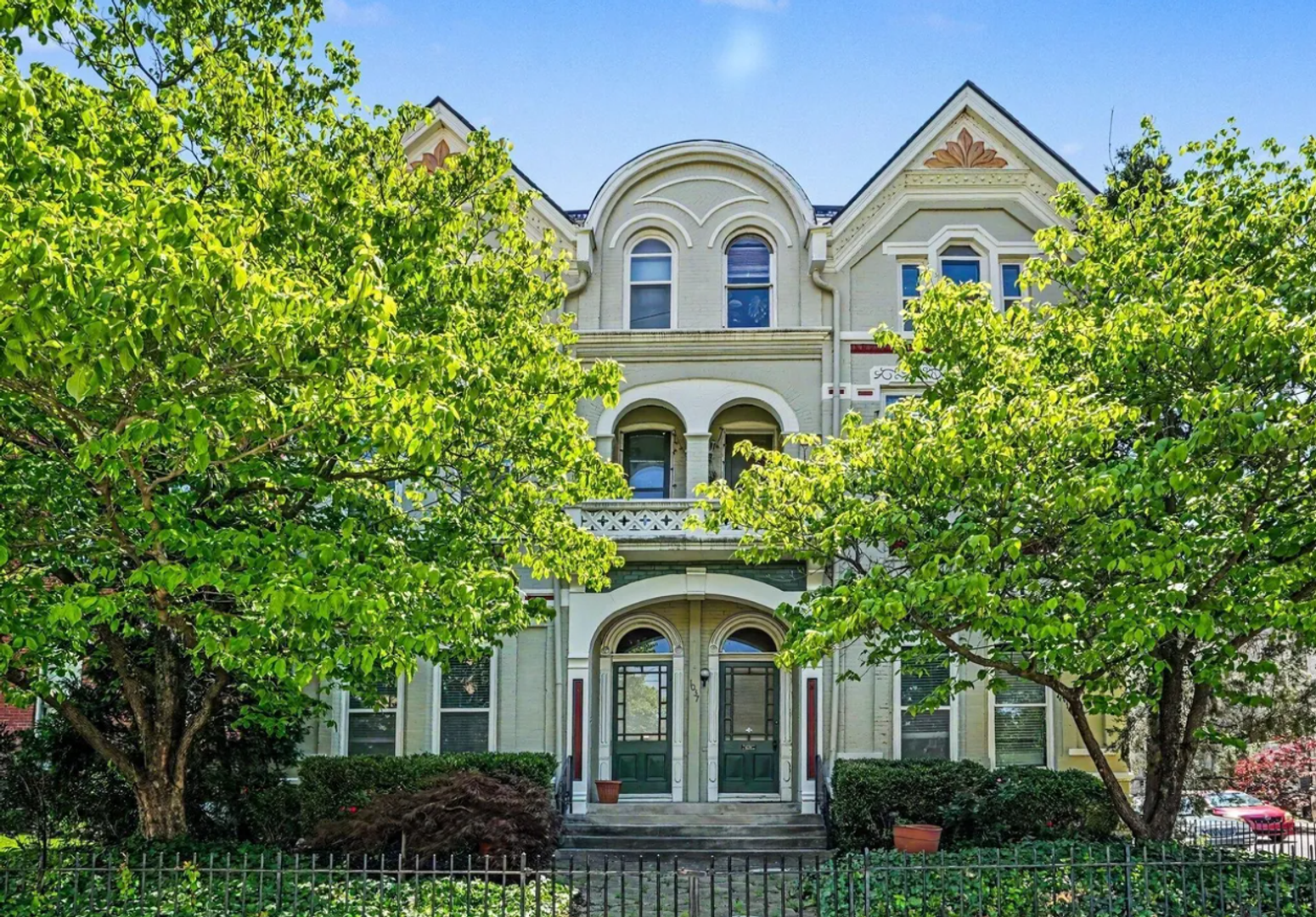 Louisville Apartment: 1037 S 4th St