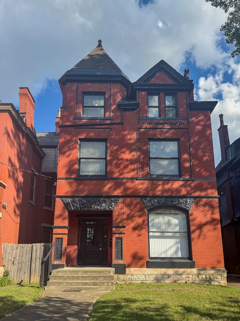 Louisville Apartment: 1219 South 2nd Street