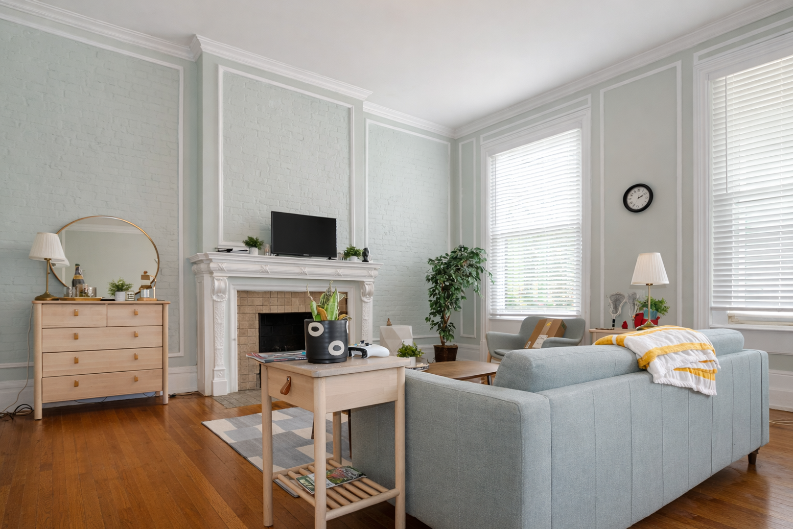 Louisville Apartment: 1459 Saint James Court